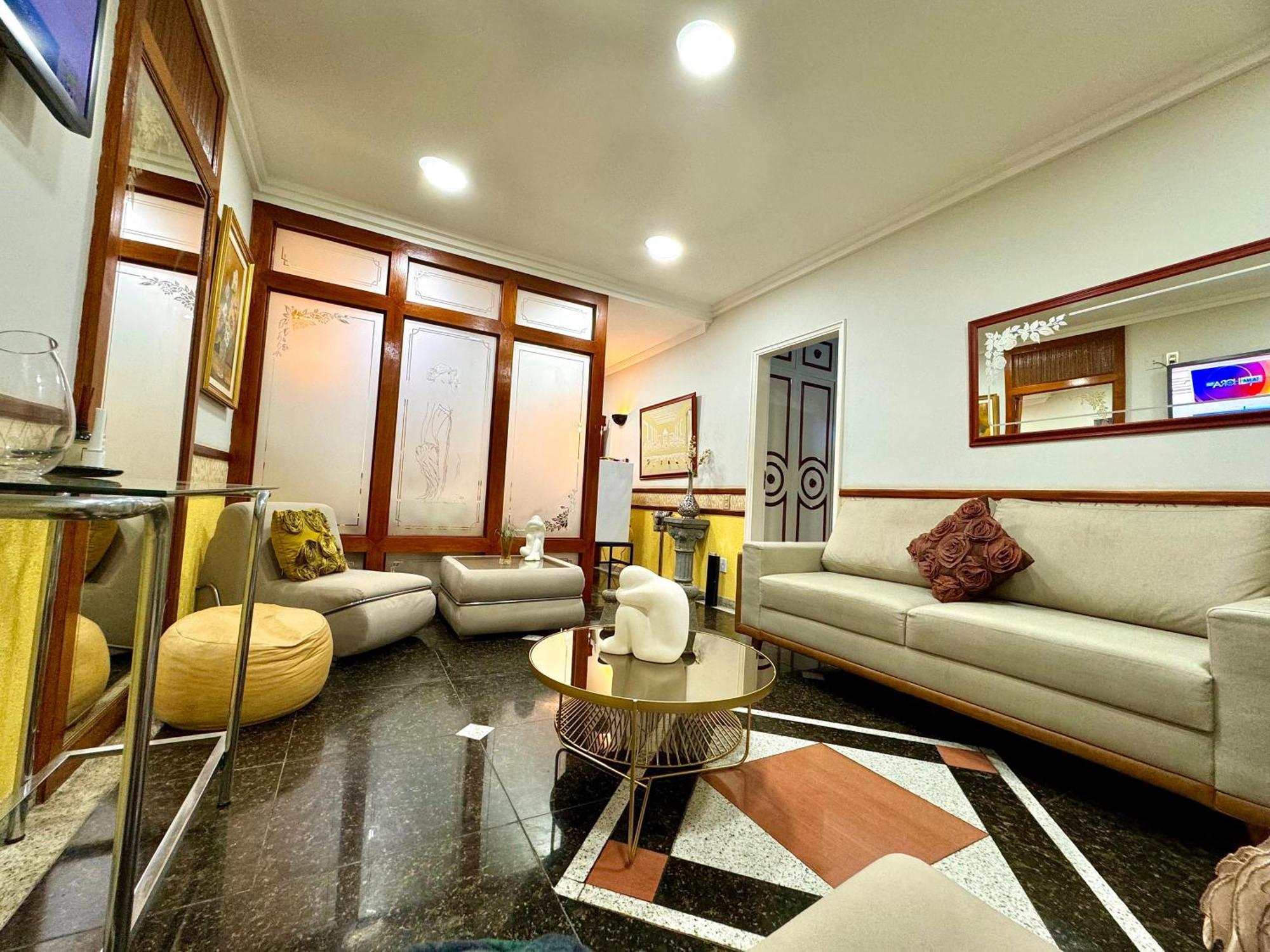 Hotel Comendador 2*